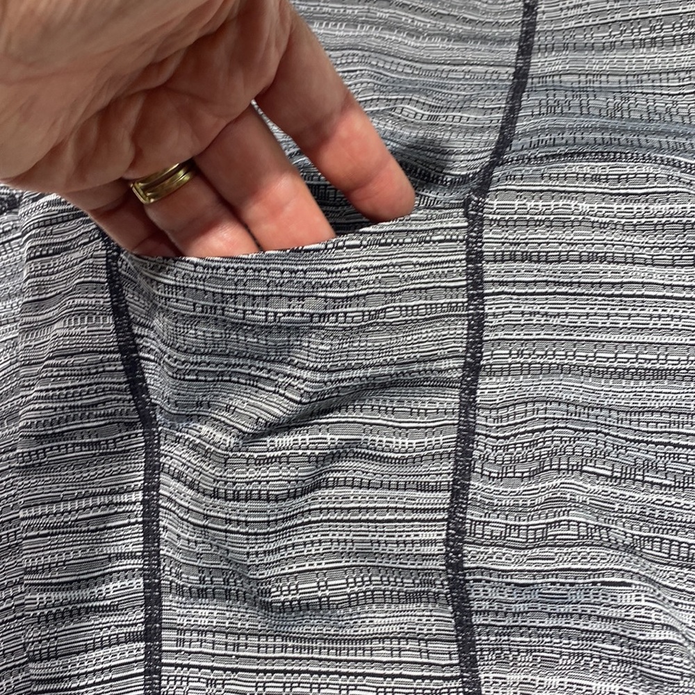 Athleta High Rise Mesh Leggings - Picture 4 of 10